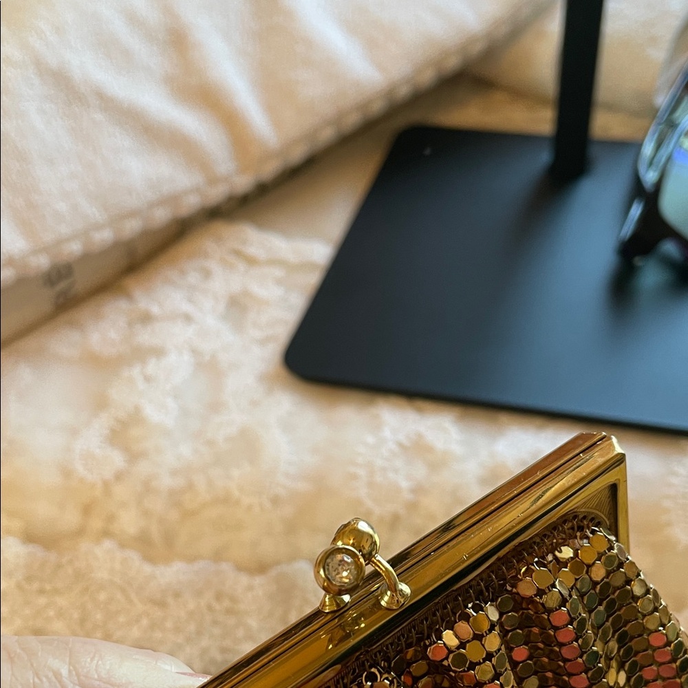 Glamorous Derma mesh Gold Sequin Clutch - Picture 6 of 9